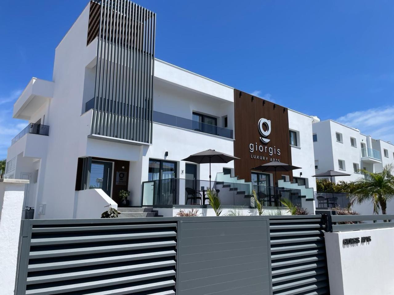 Giorgis Luxury Apartments Ayia Napa Exteriér fotografie